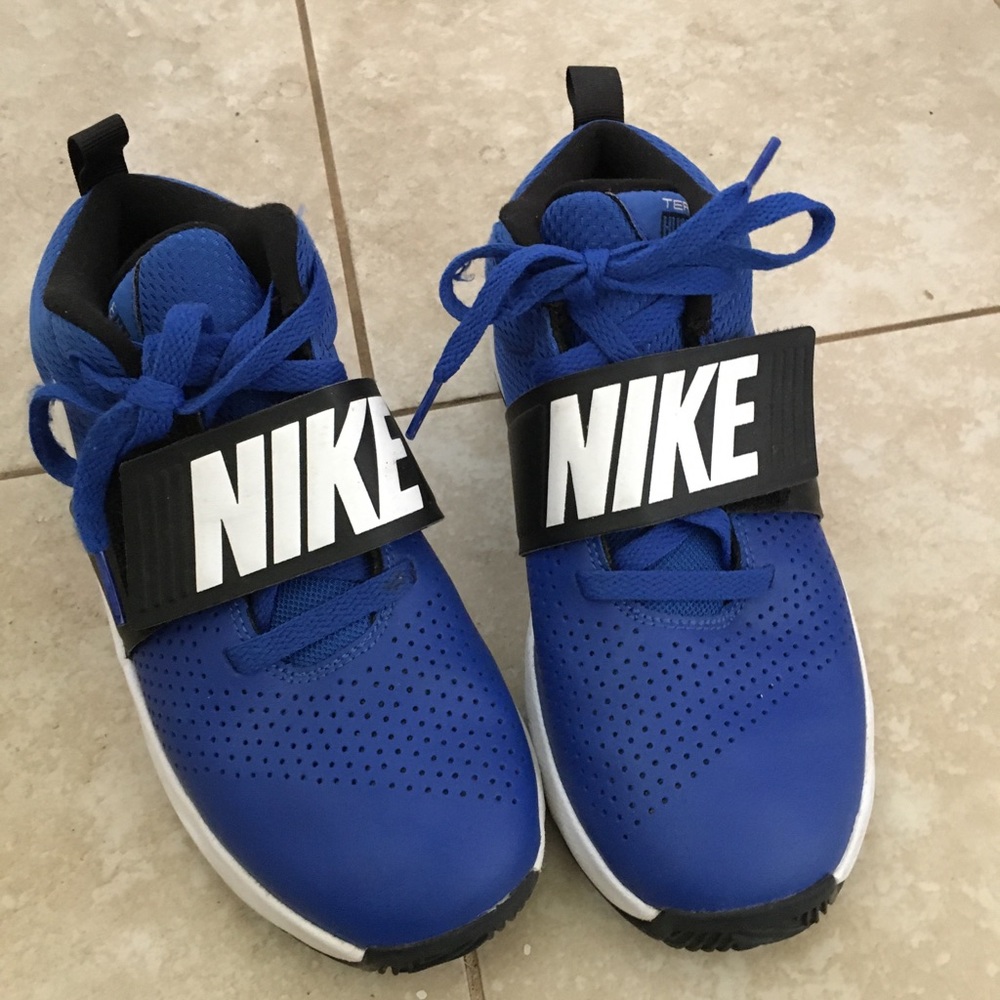 Nike boys  basketball shoes